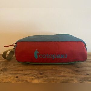 Cotopaxi toiletries /storage Bag